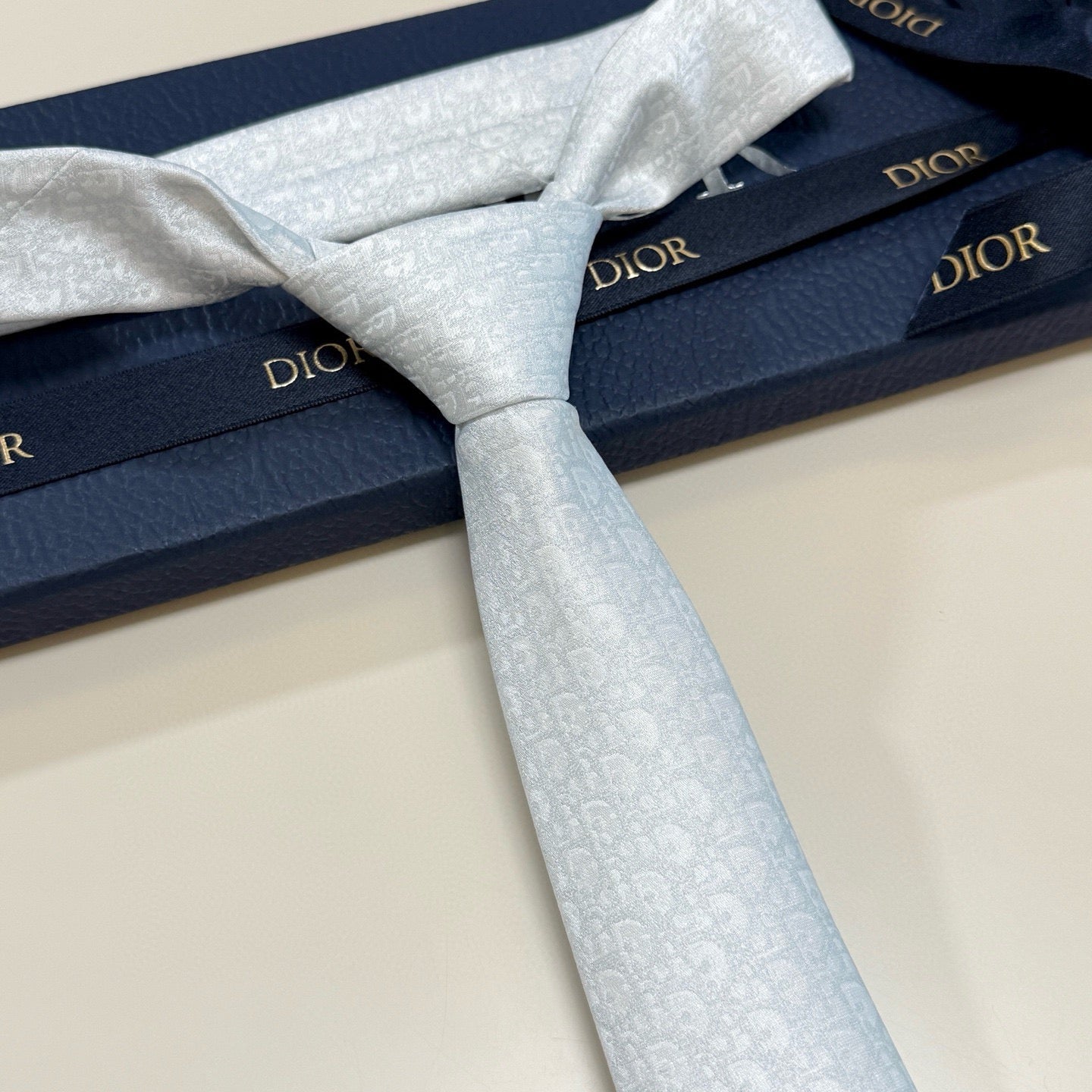 CD print tie