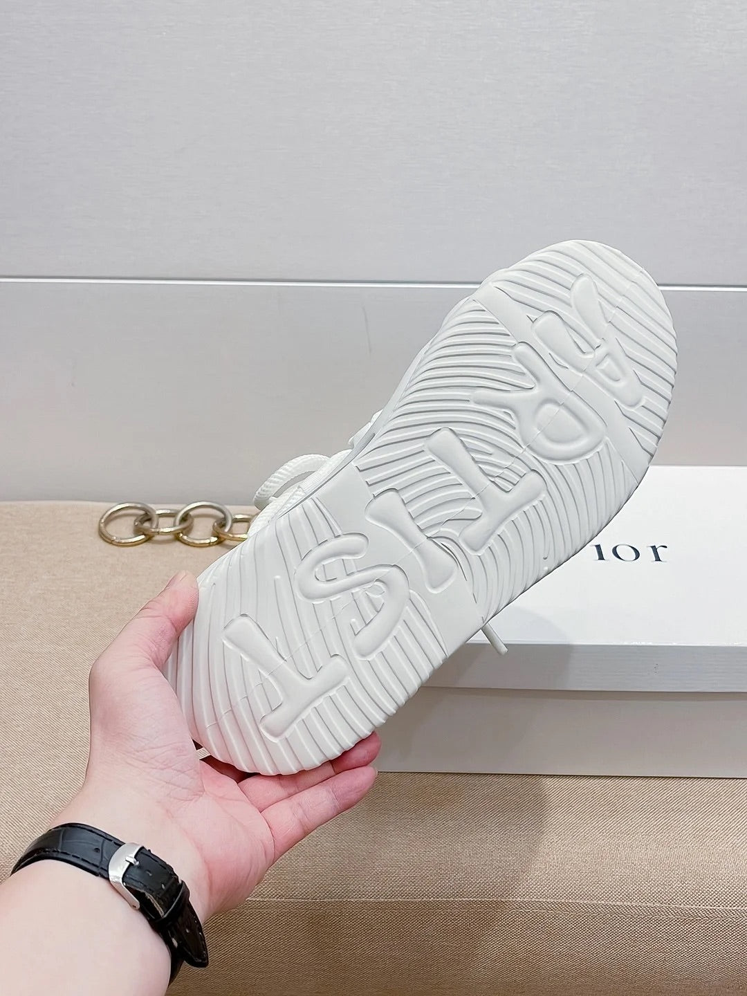 DIO SNEAKERS