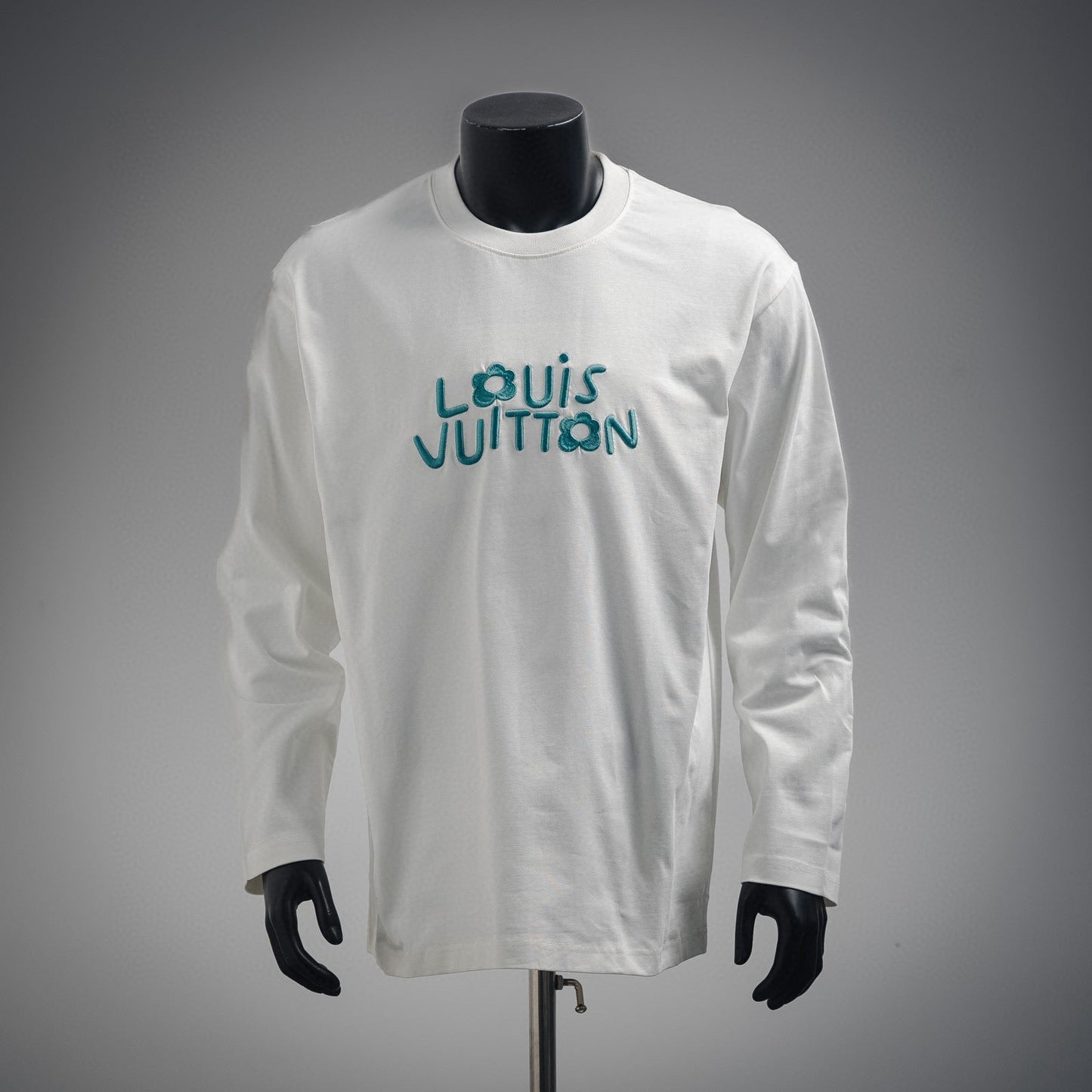 1V embroidered sweatshirt