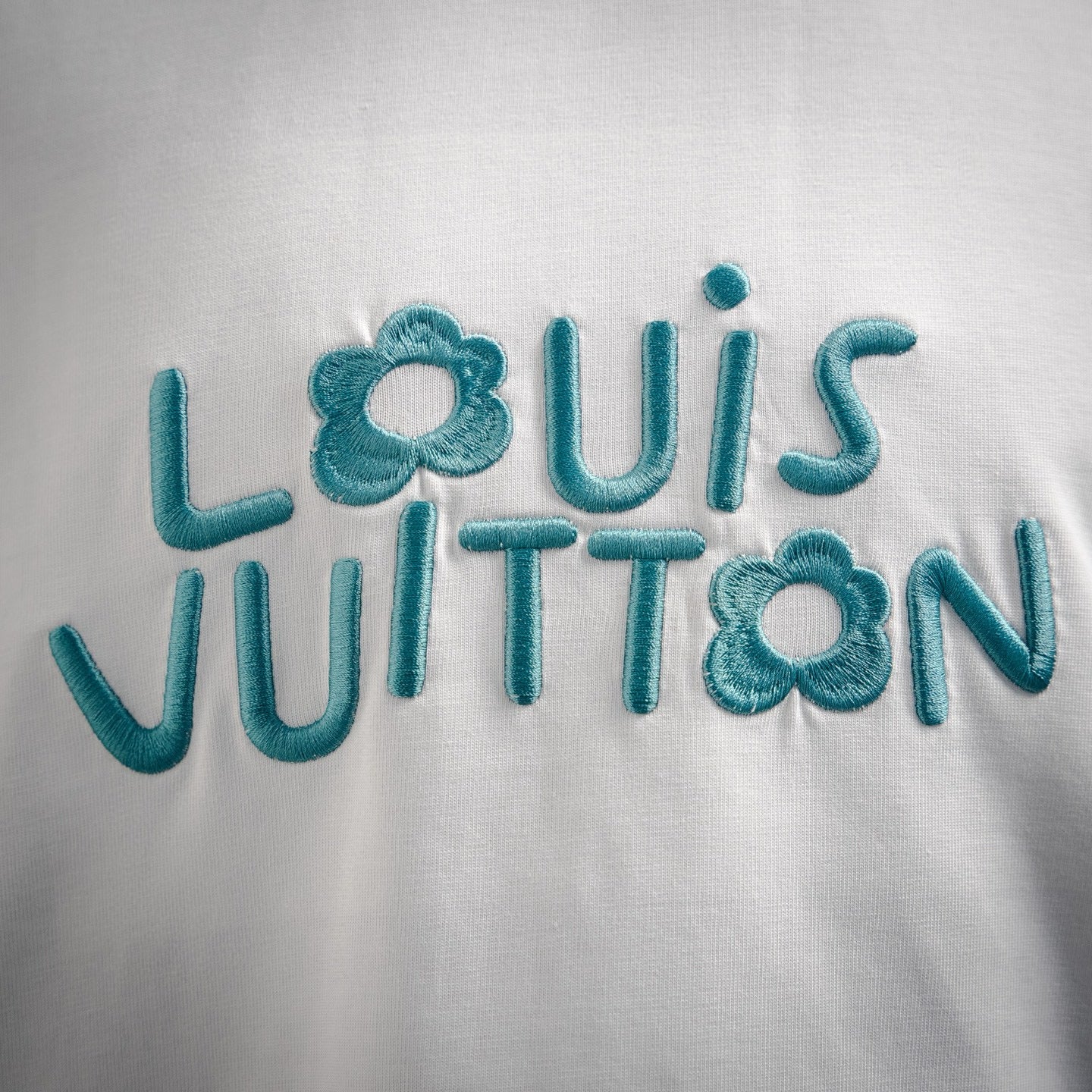 1V embroidered sweatshirt