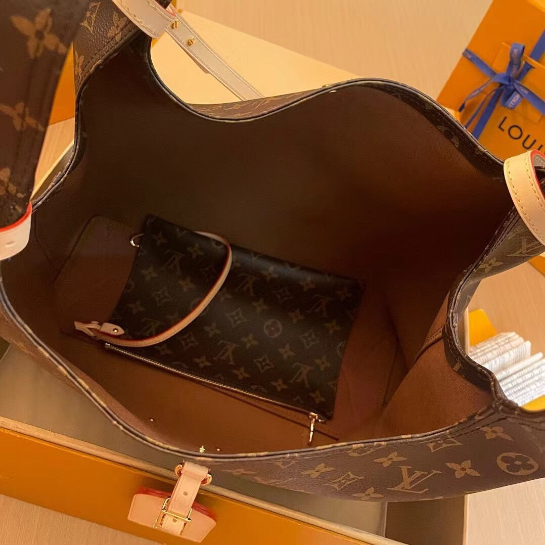 Louis atlantis bag