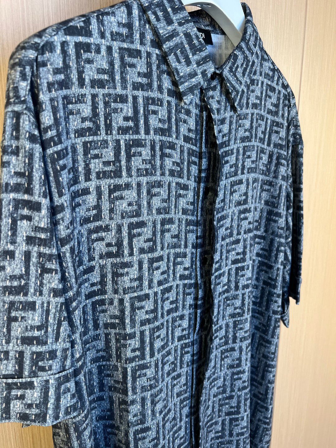 Fend 25ss buttons shirt