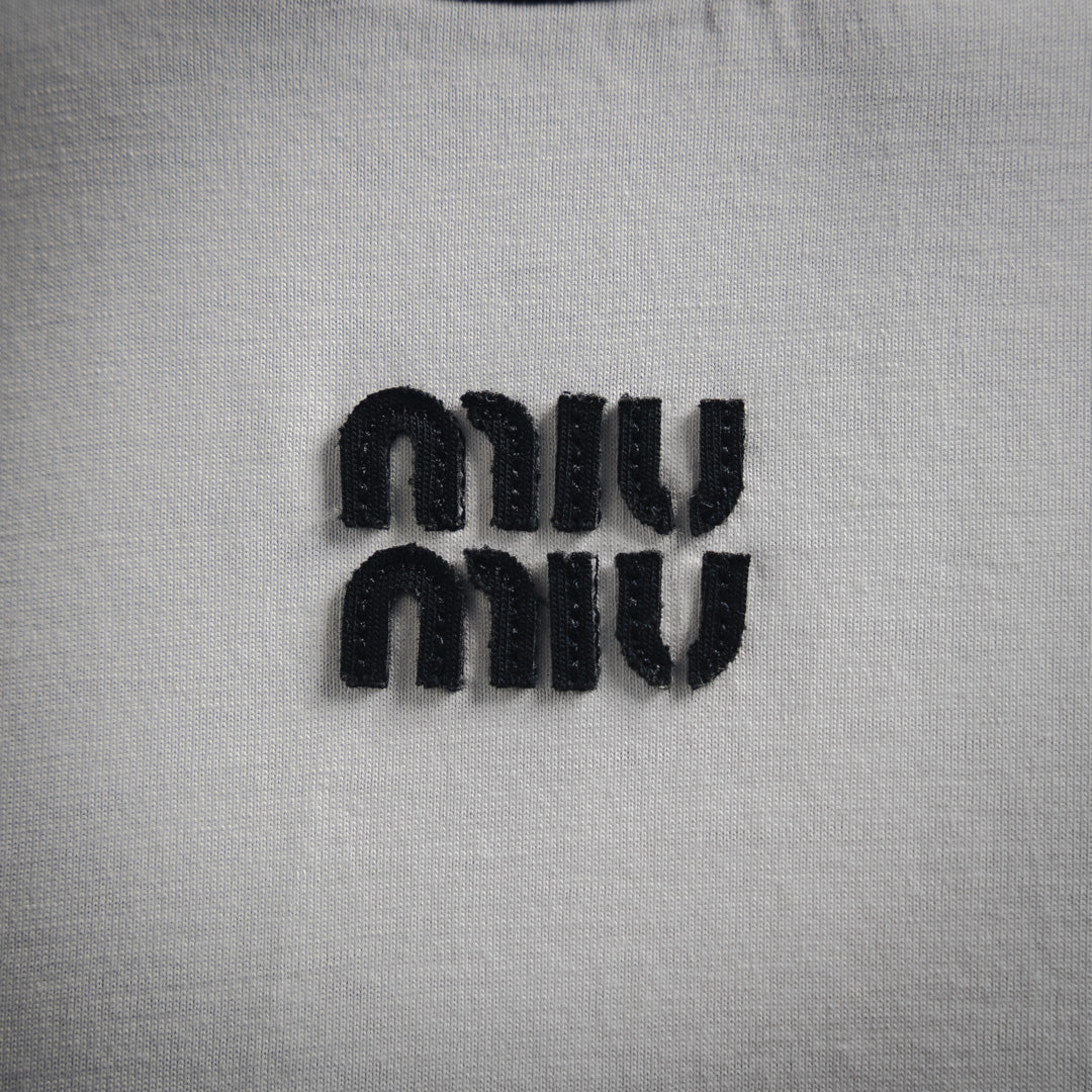MIU 25ss embroidered t-shirt