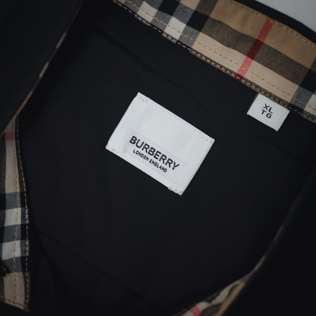 Burber embroidered buttons shirt