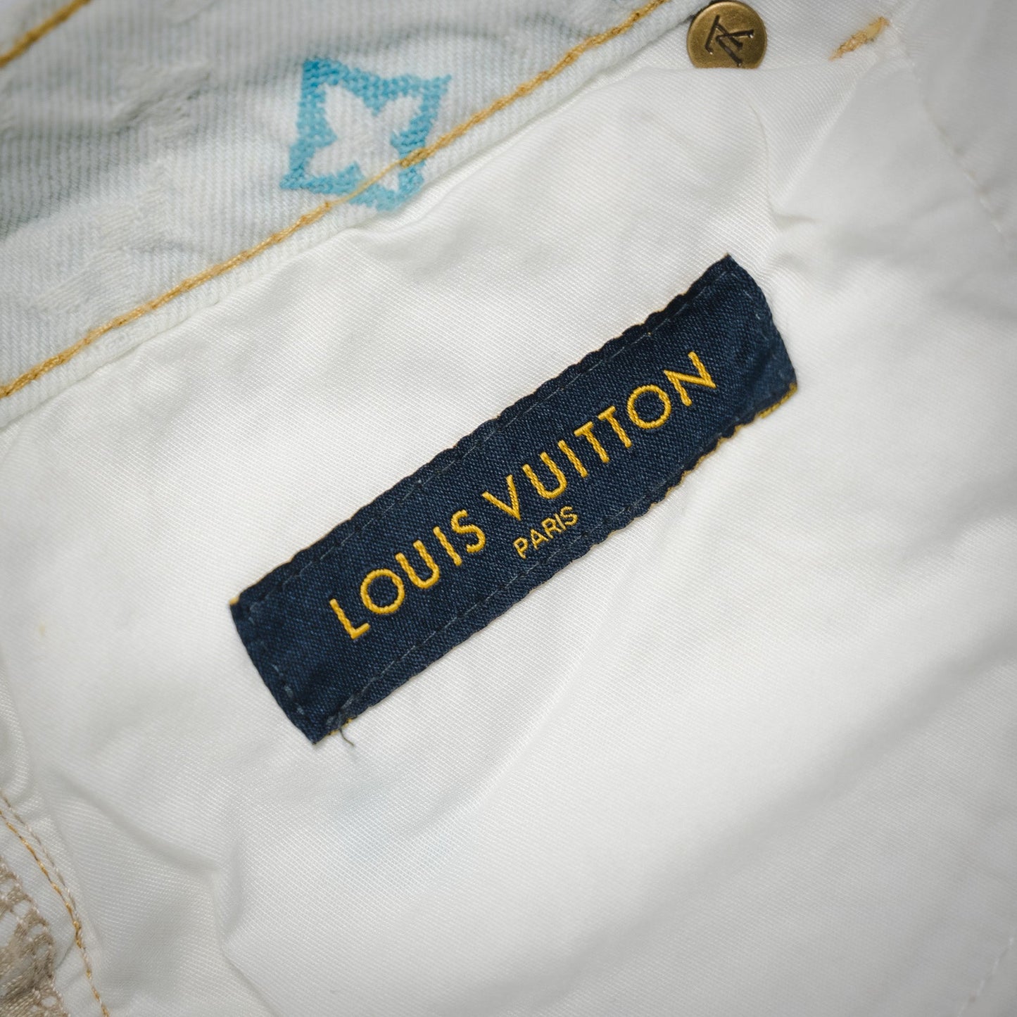 1V x tyle embroidered jeans