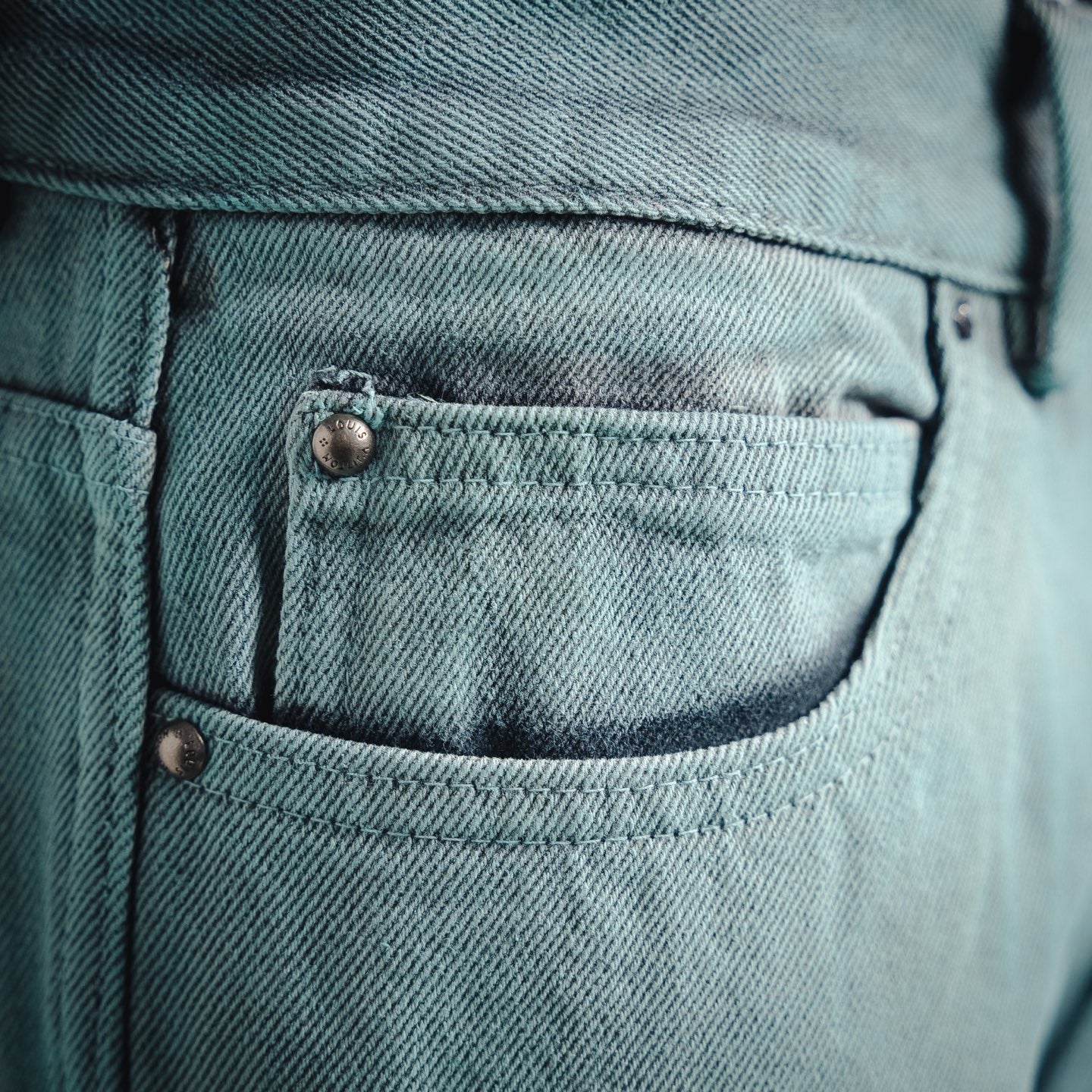 1V 24fw embroidered jeans