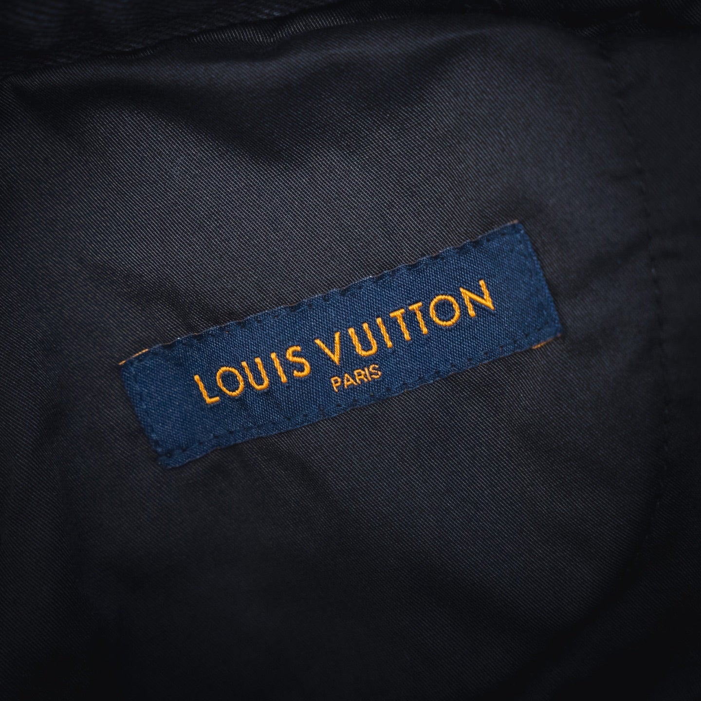 1V 24fw embroidered jeans