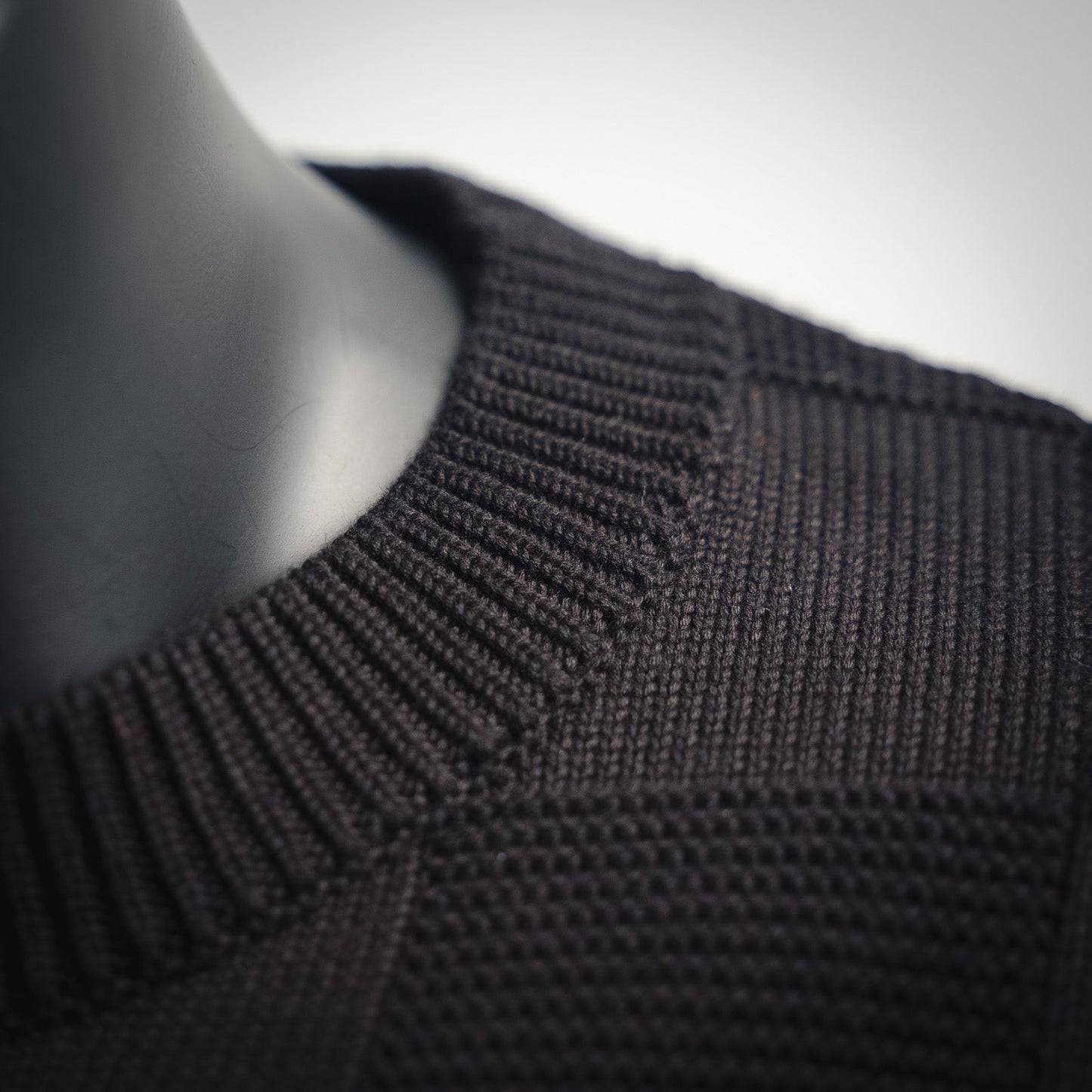 1V men womens knitted sweater