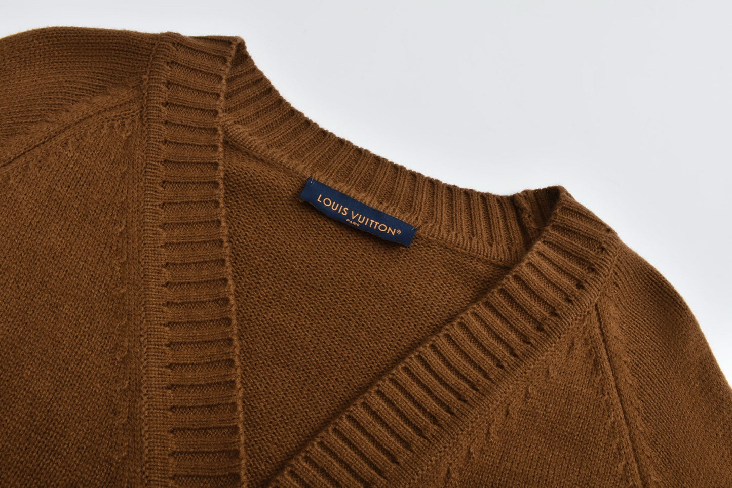 1V 25FW knitted cardigan