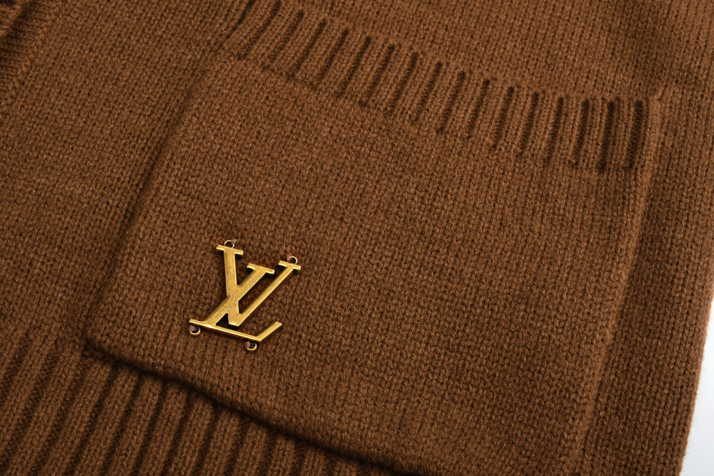 1V 25FW knitted cardigan