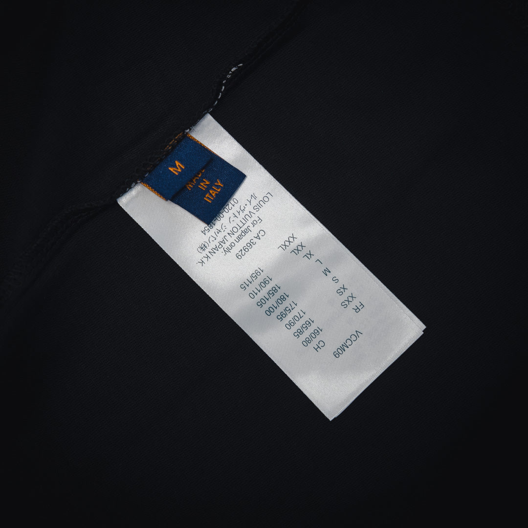 1V 25SS embossed t-shirt