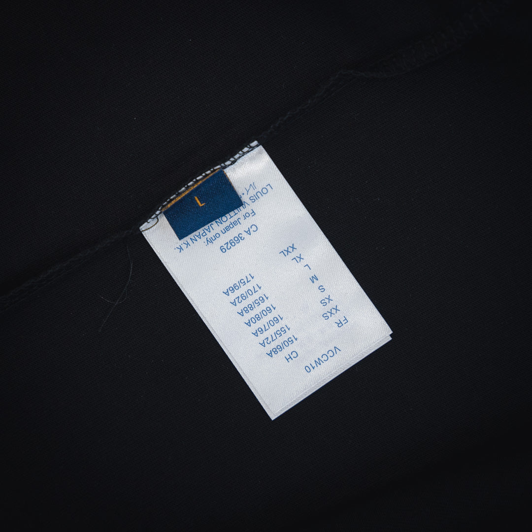 1V printed t-shirt