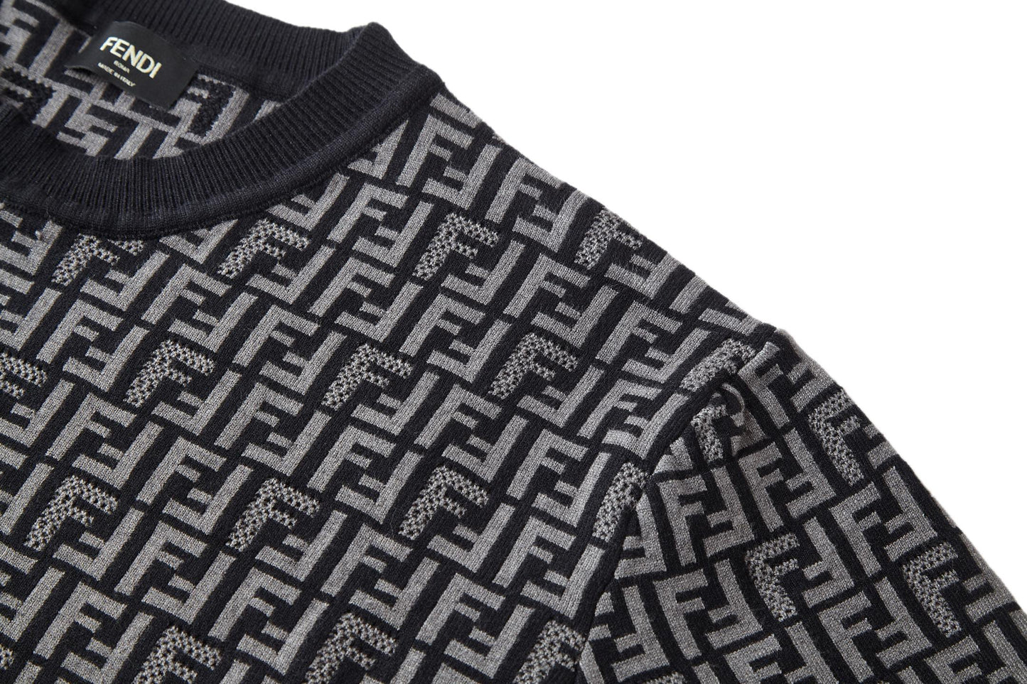 Fend 25ss knit t-shirt