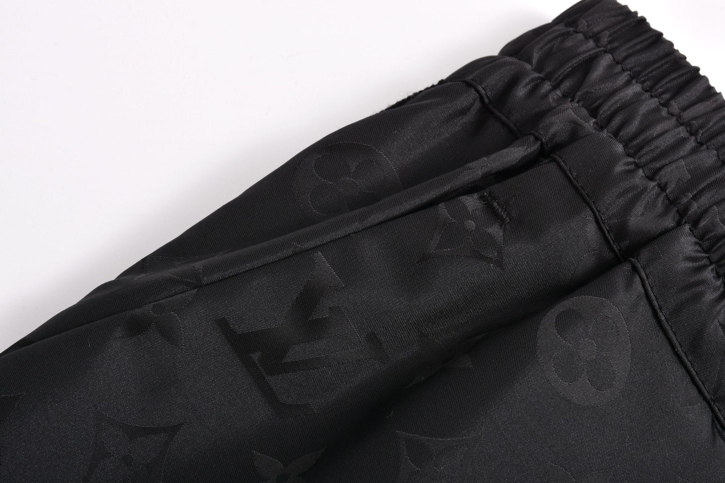 1V 25SS print shorts
