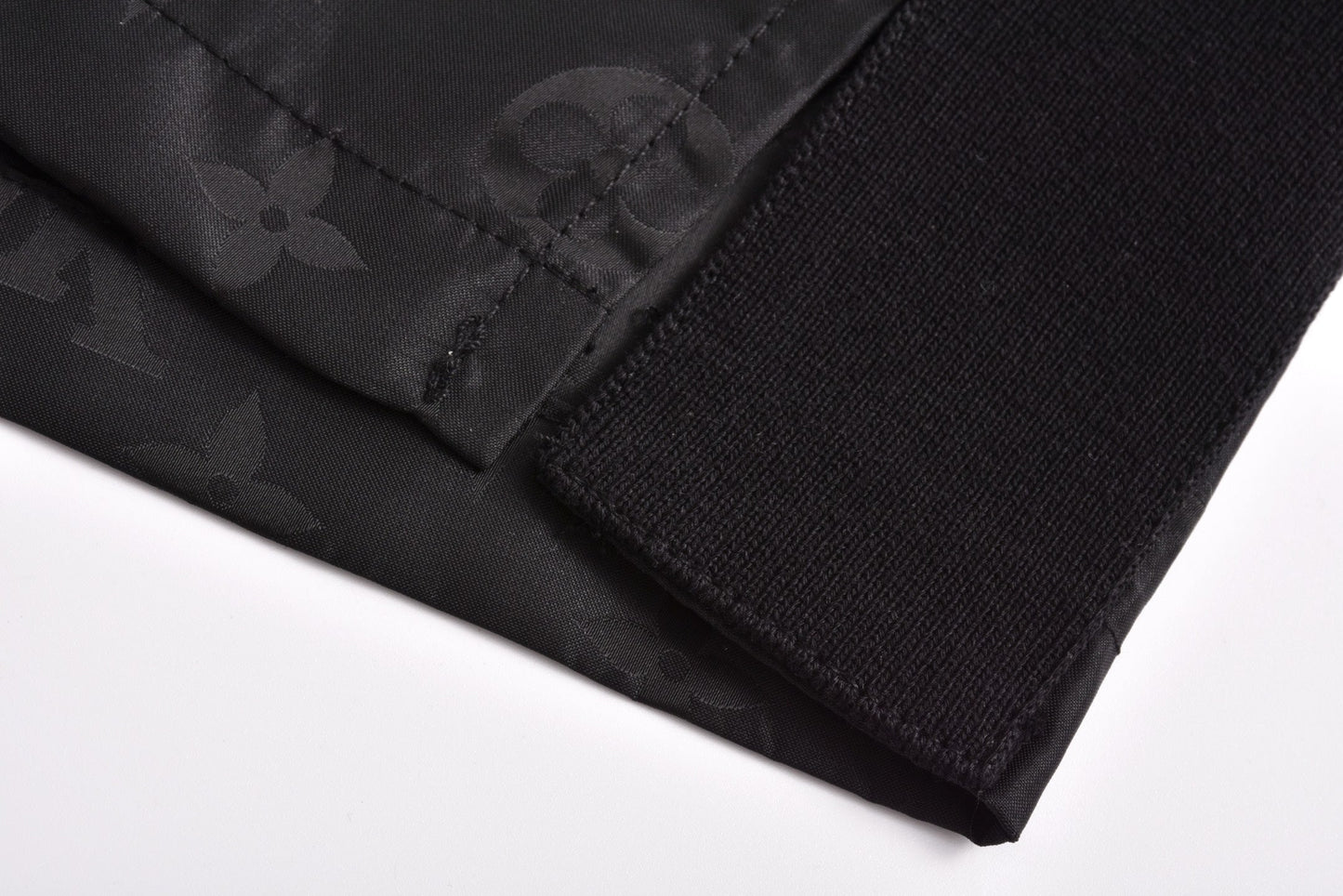 1V 25SS print shorts