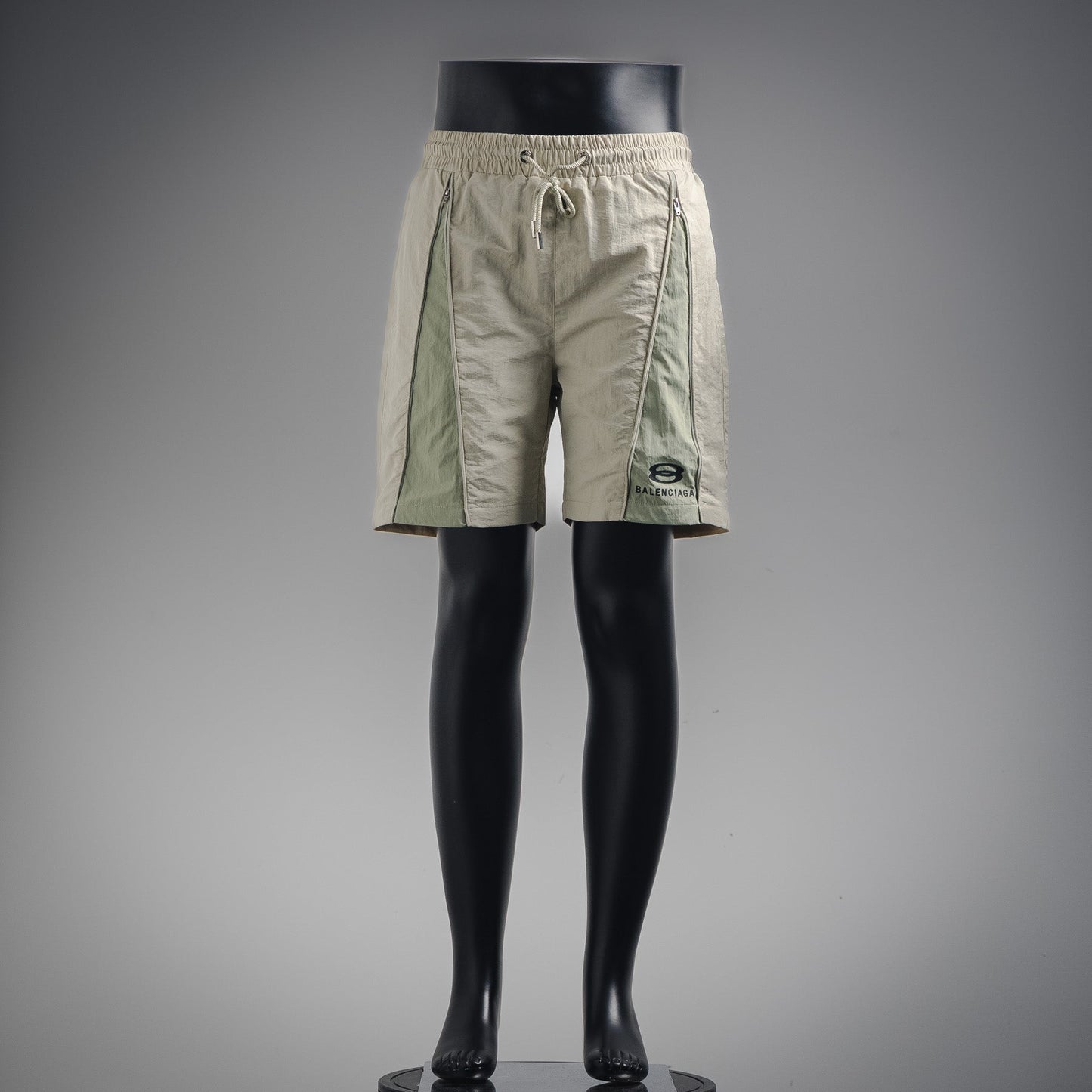 Balen embroidered short