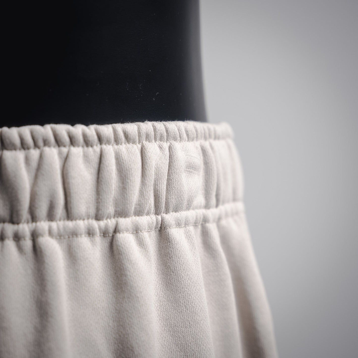 Balen 25ss embroidered short