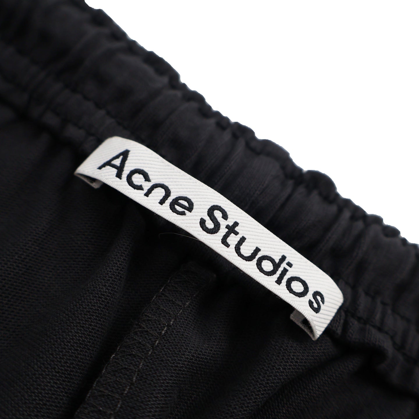 Acne 25ss print short