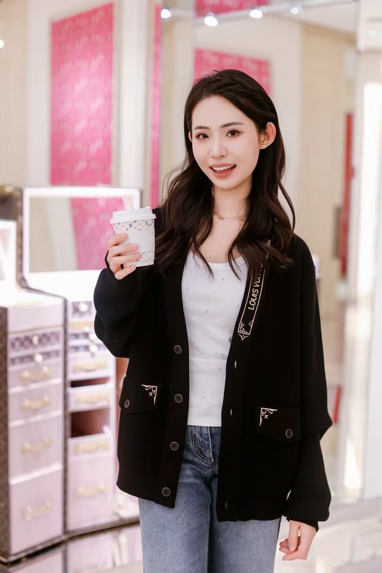 Louis 25ss embroidered cardigan