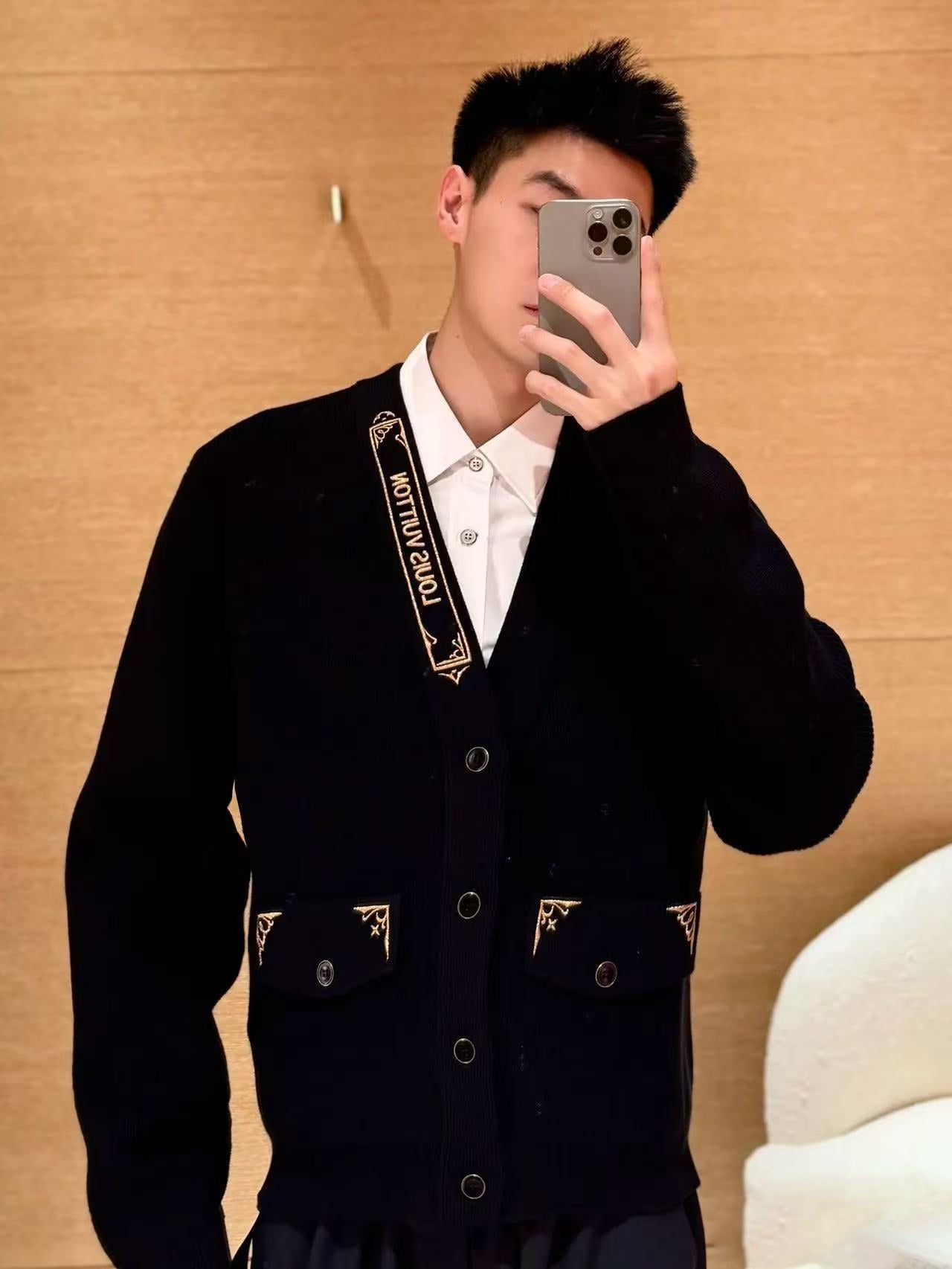 Louis 25ss embroidered cardigan