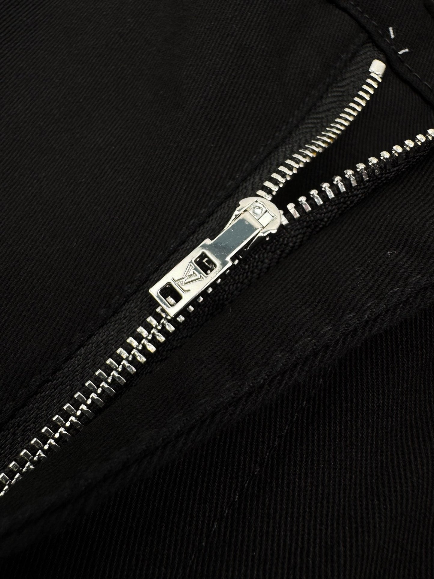 Louis 25ss embroidered flared pants