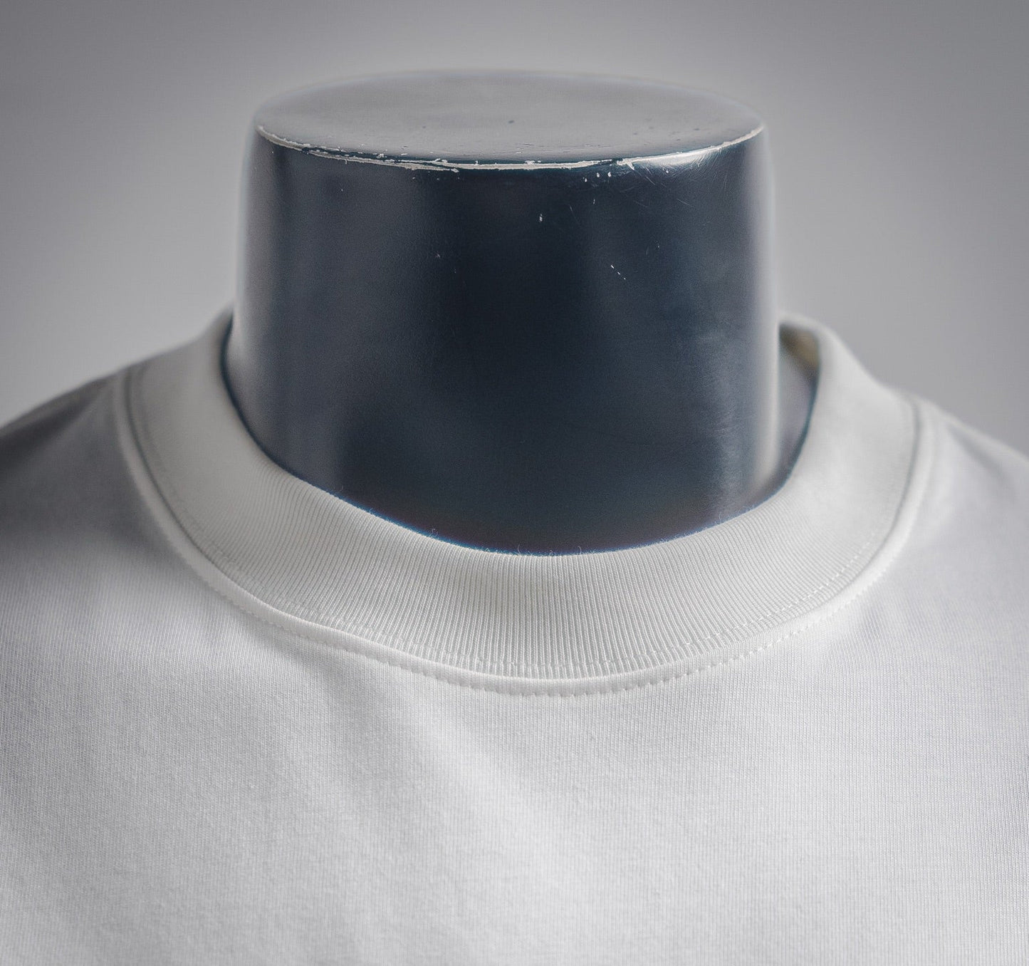 Loe 25ss embroidered t-shirt