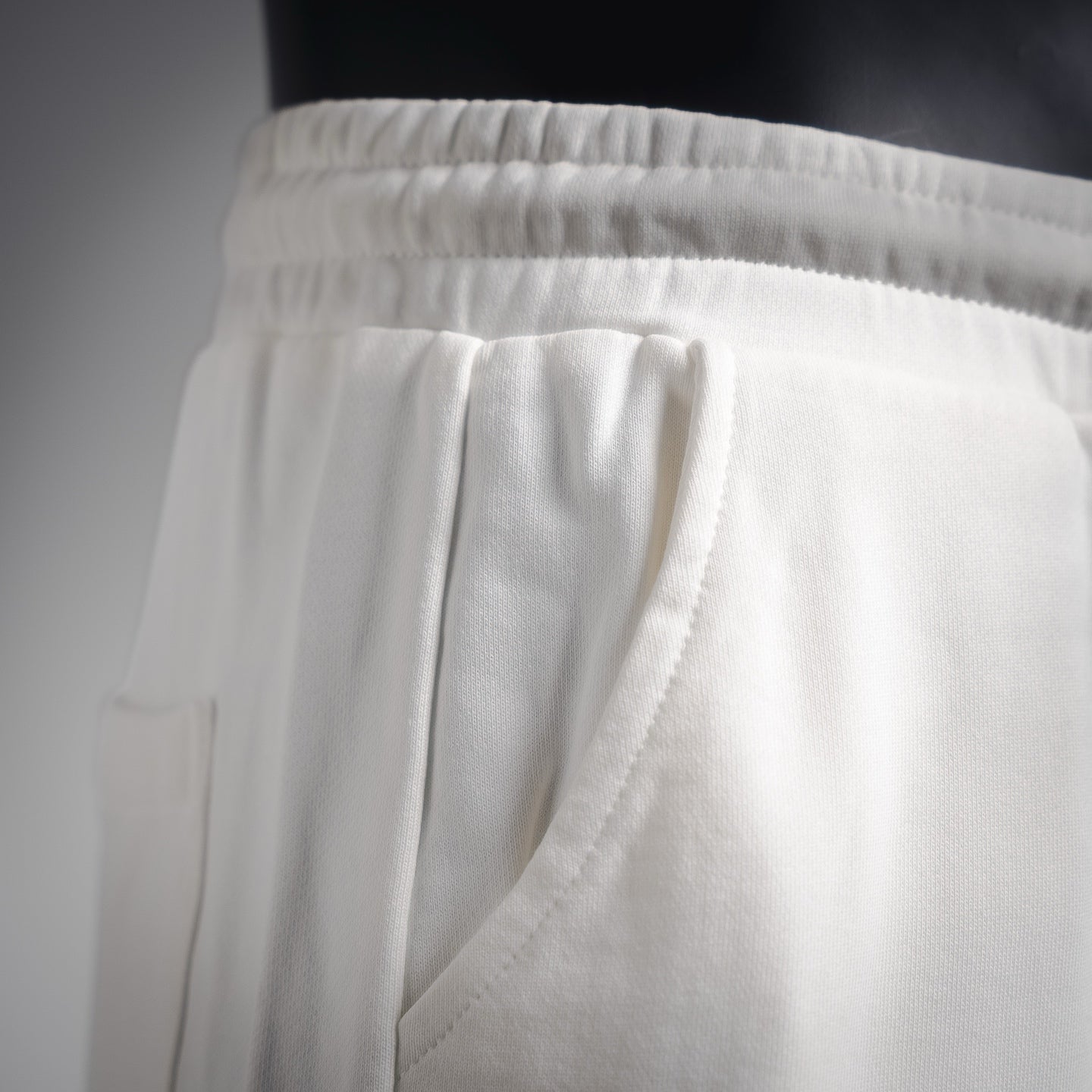 Given 25ss embroidered short