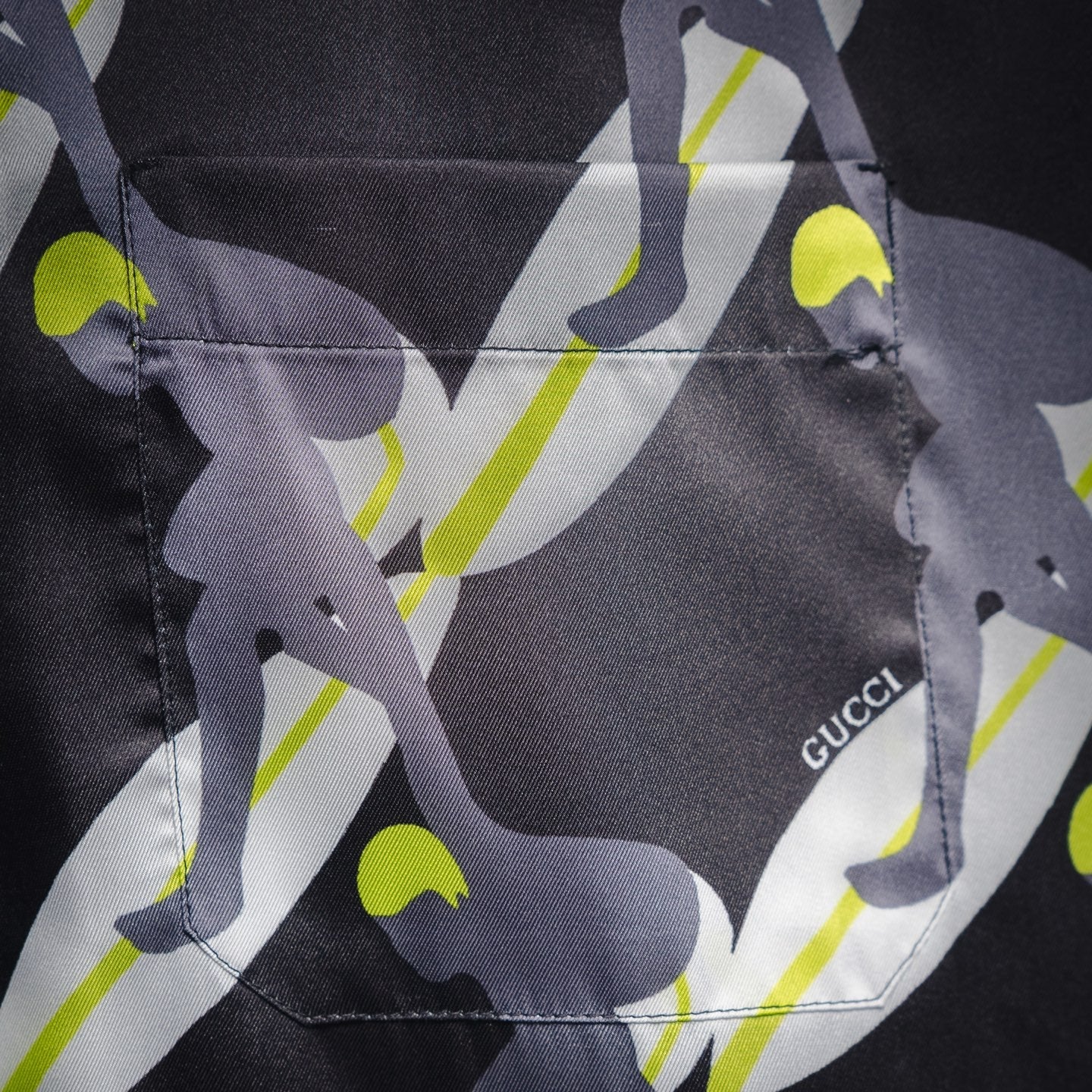 Guc 25ss silk shirt