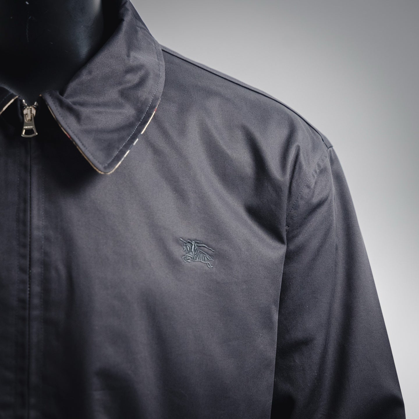 Burbery 25fw embroidered jacket