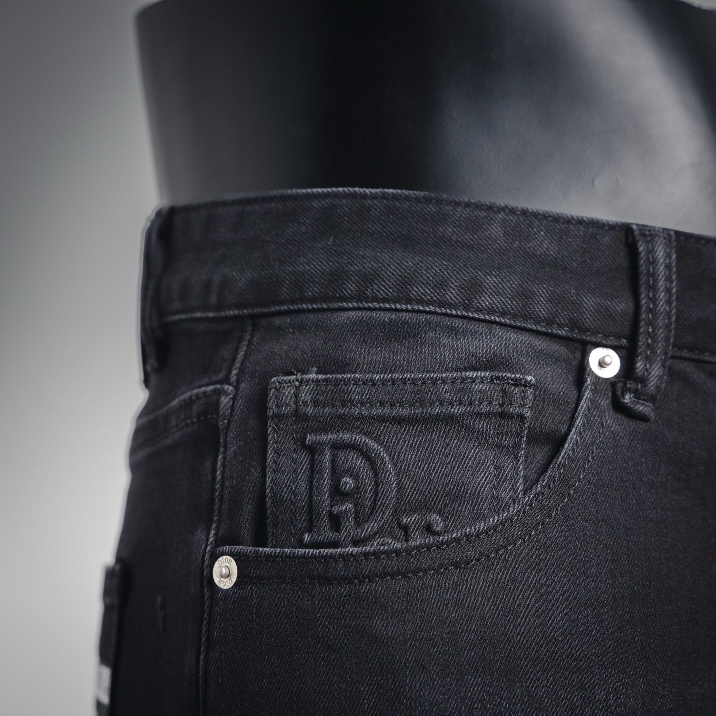 CD 25fw embroidered jeans