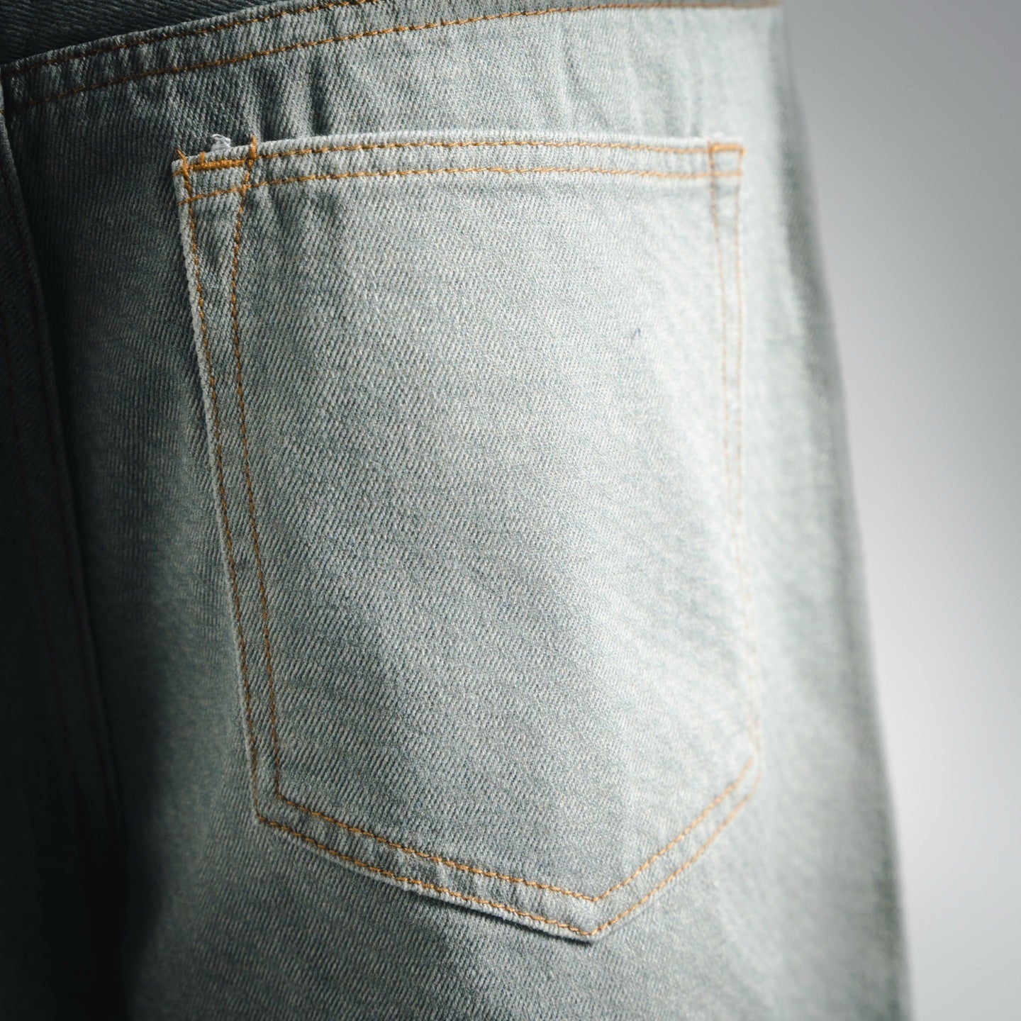 Loe 25fw all-match jeans