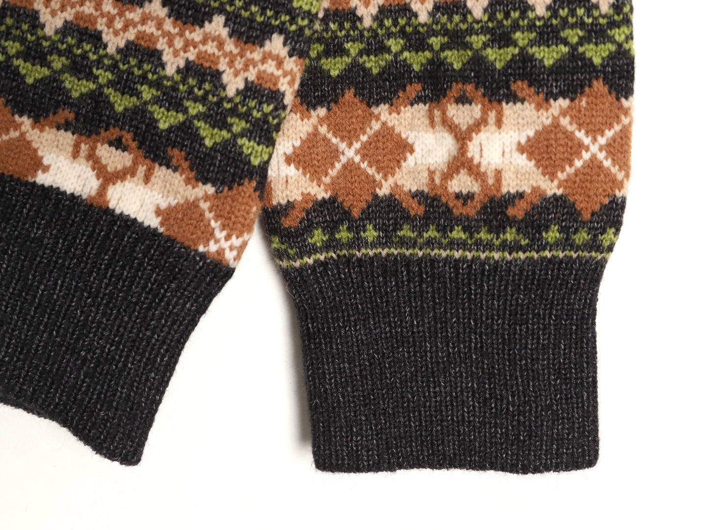 Loe 25fw knitted sweat
