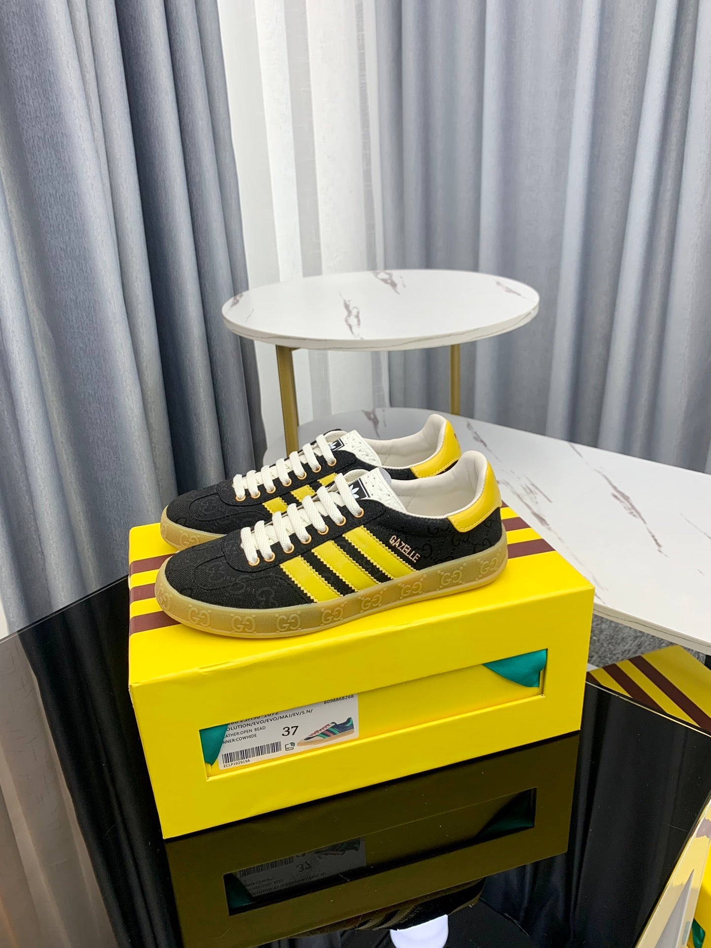 Guc sneakers