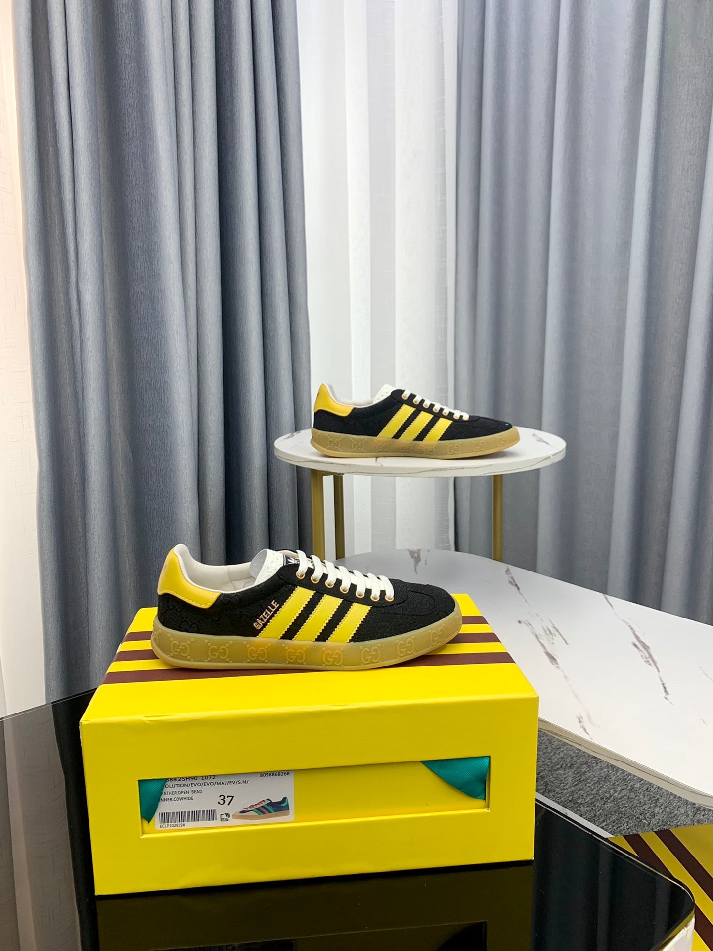 Guc sneakers