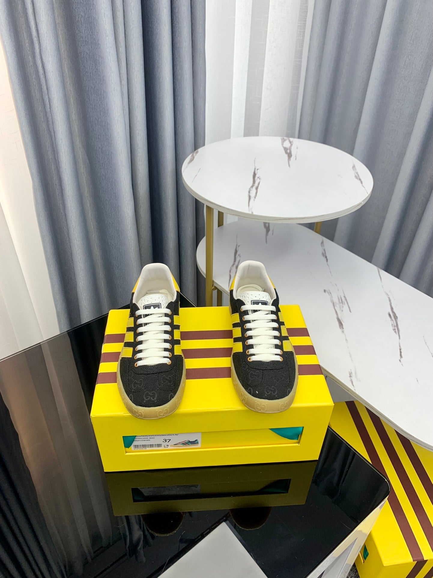 Guc sneakers