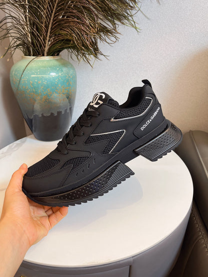 dolce sneakers
