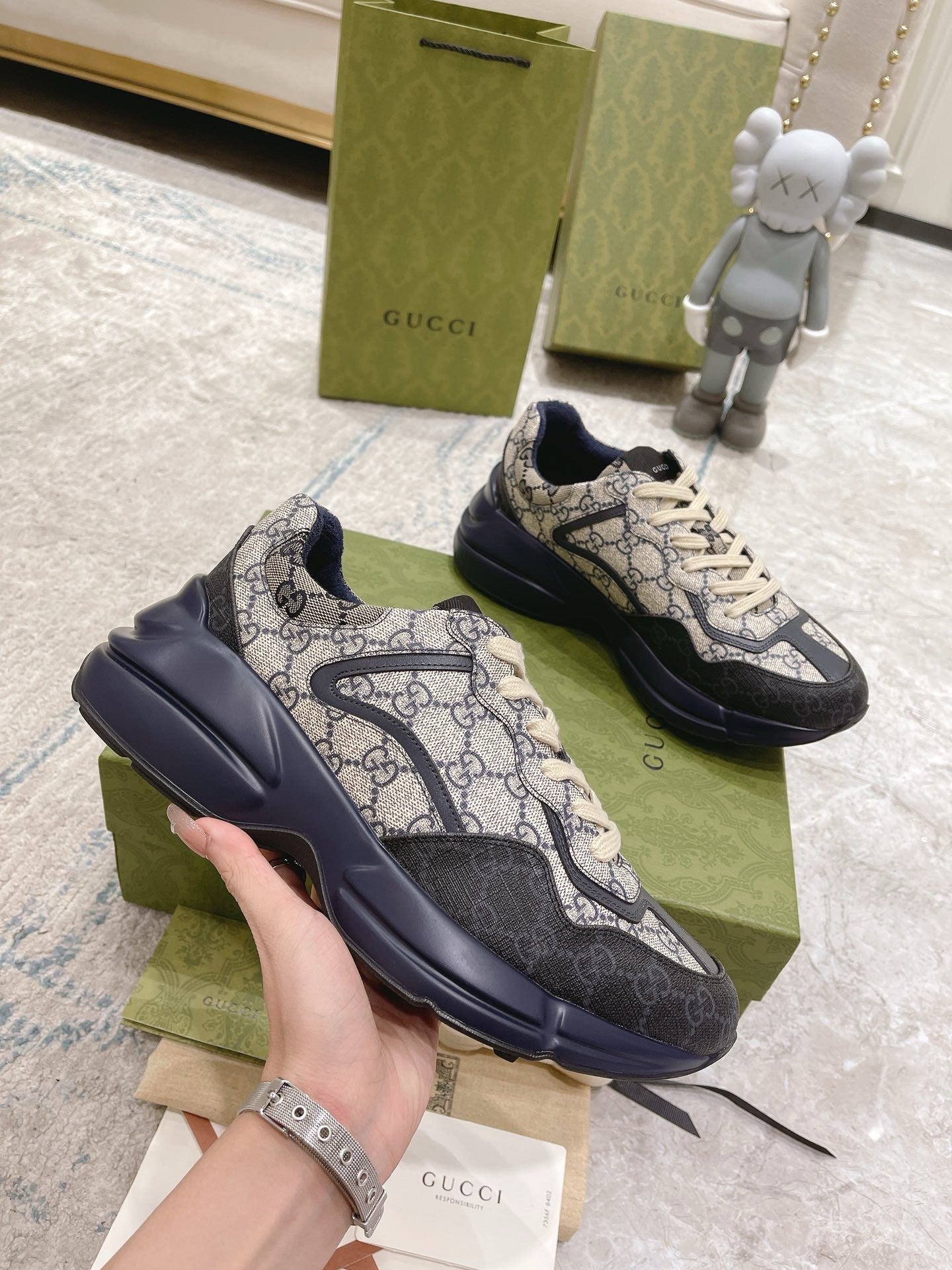 guc sneaker