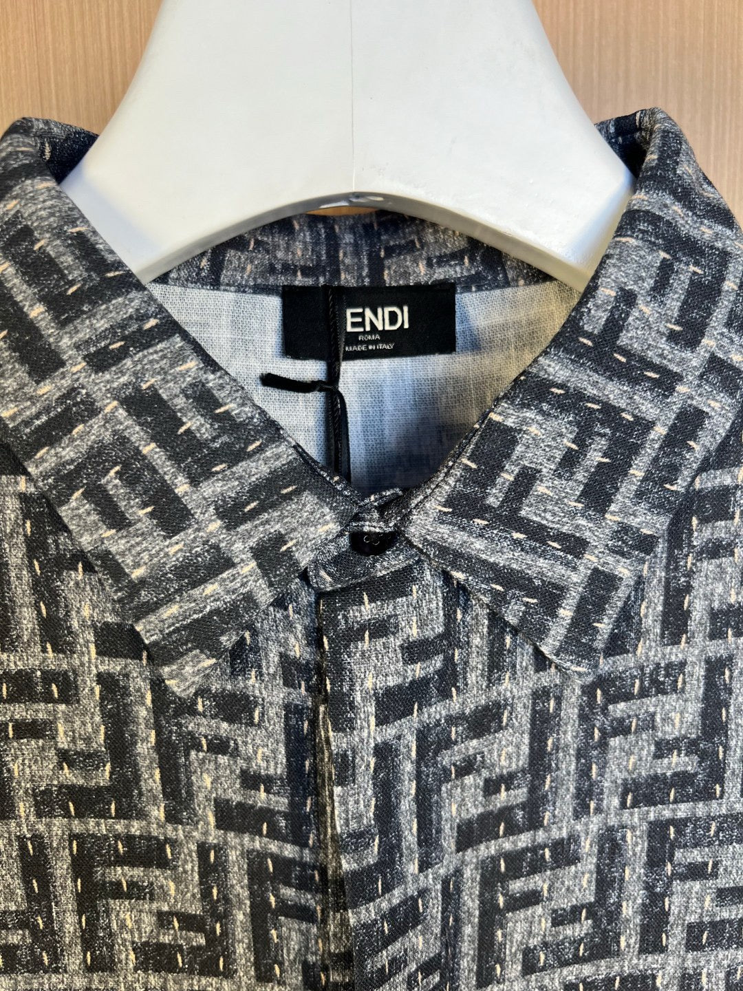 Fend 25ss buttons shirt