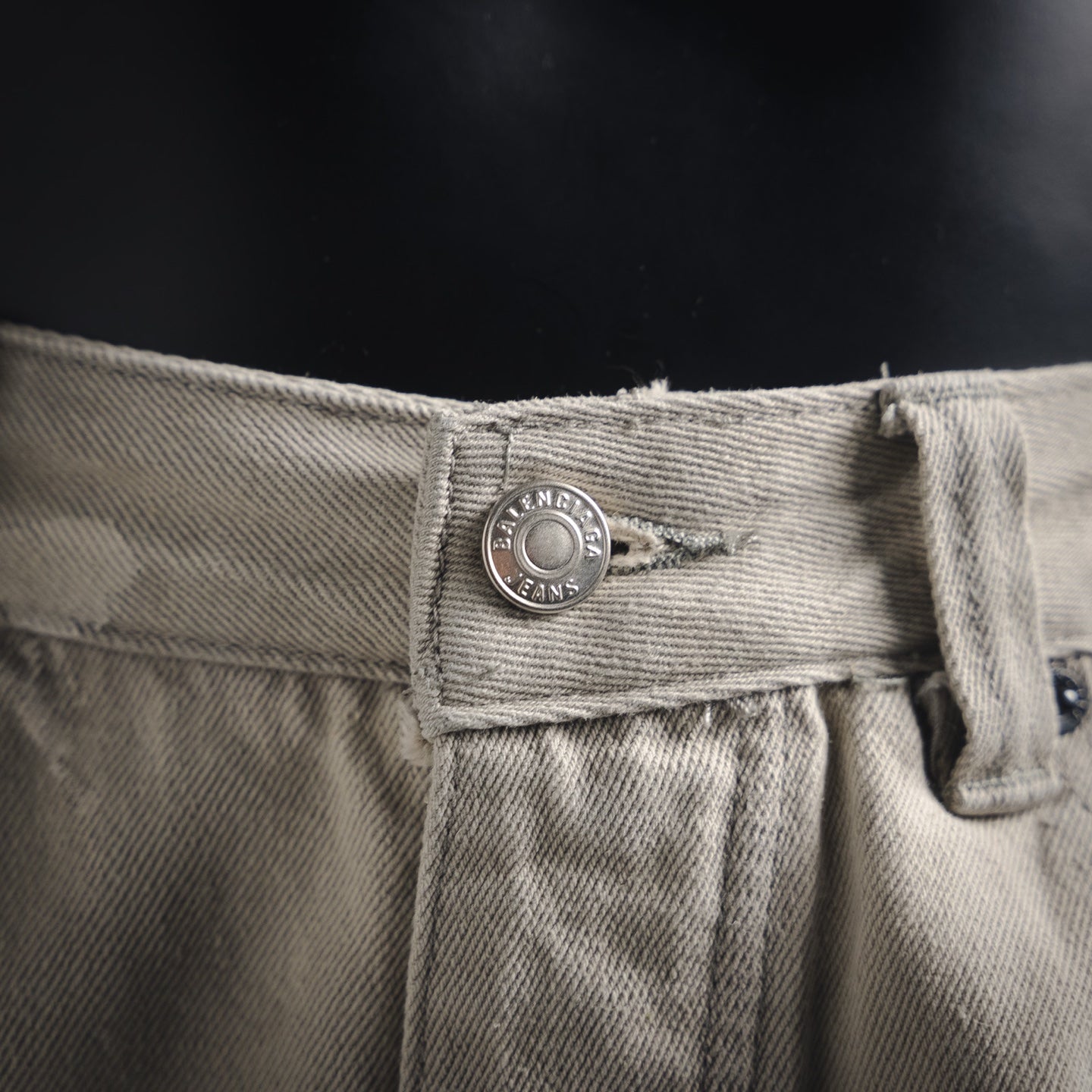 balen 2fw graffiti jeans
