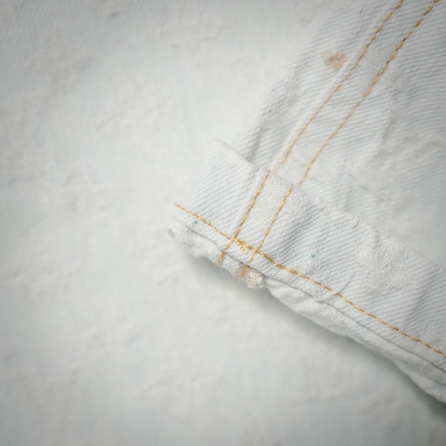 1V x tyle embroidered jeans