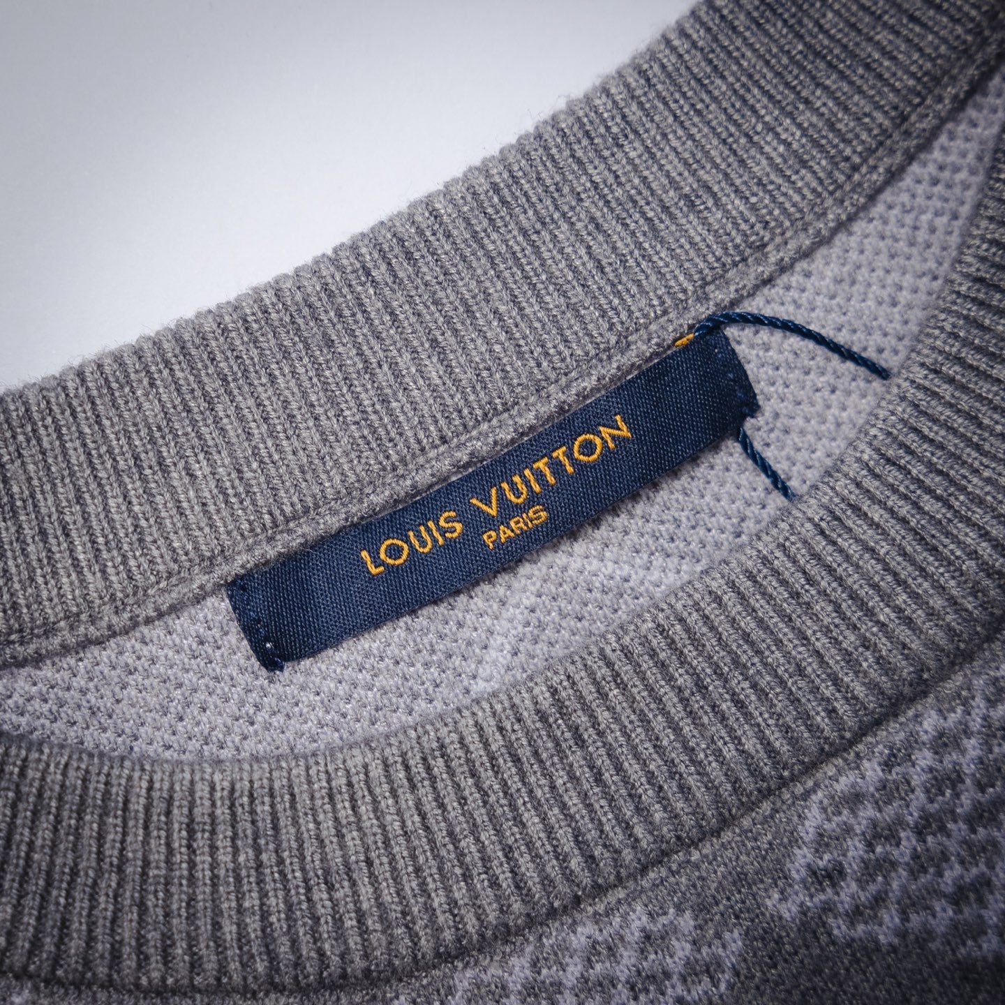 1V 24SS cashmere knitted sweater