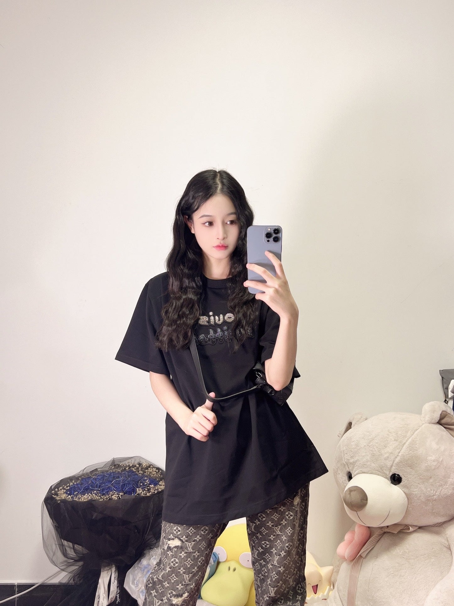 1V  beaded t-shirt
