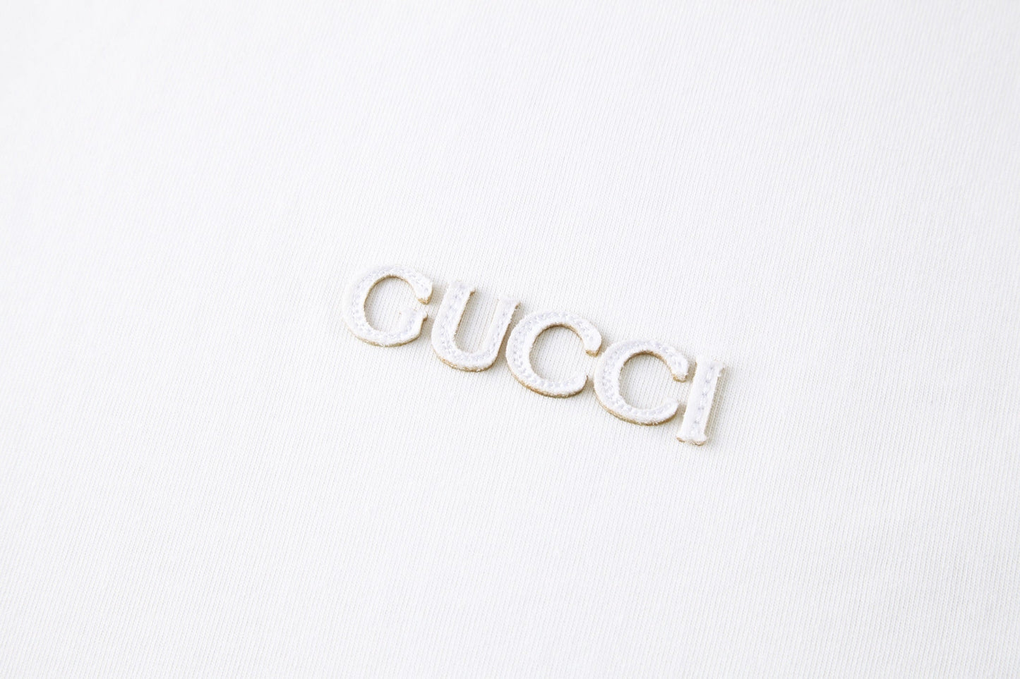 Gucc 25ss embroidered t-shirt