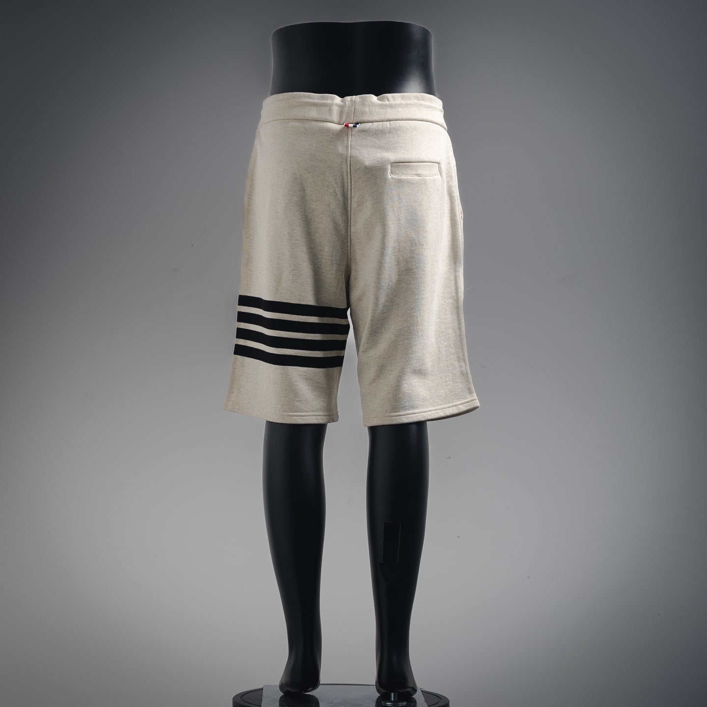 Thom short