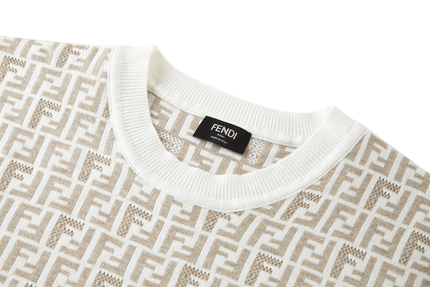 Fend 25ss knit t-shirt