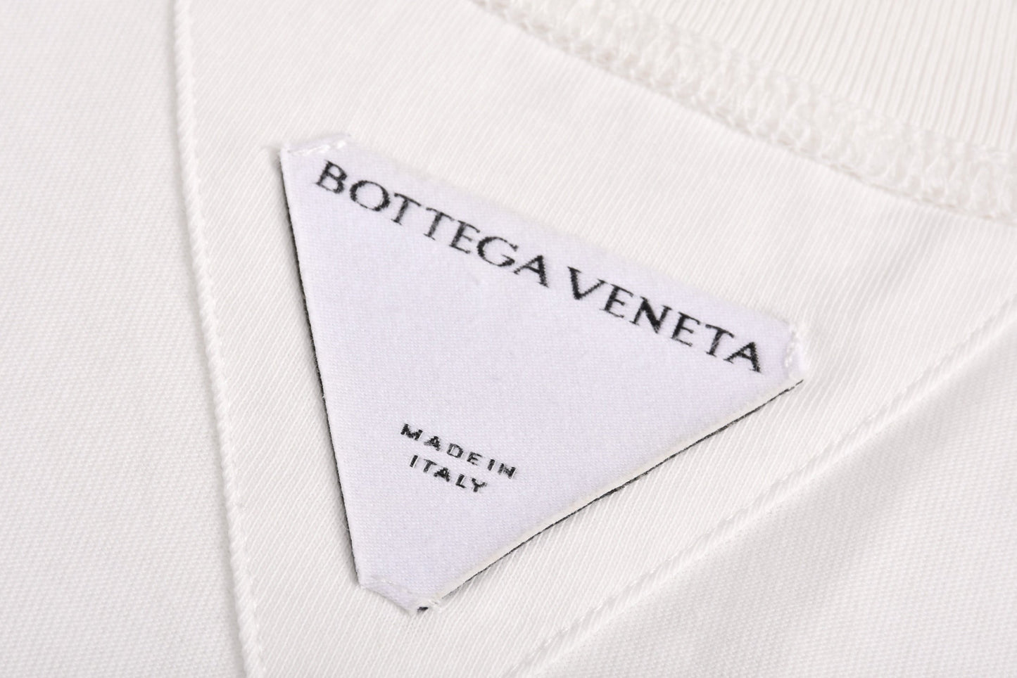 Bottega 25ss embroidered t-shirt