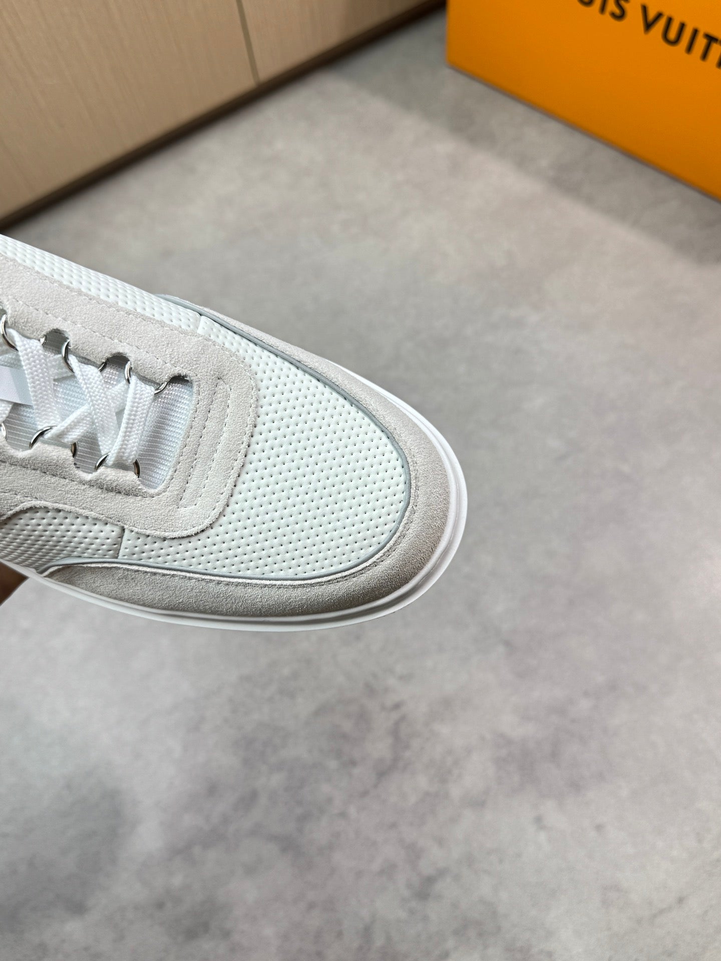 louis sneaker