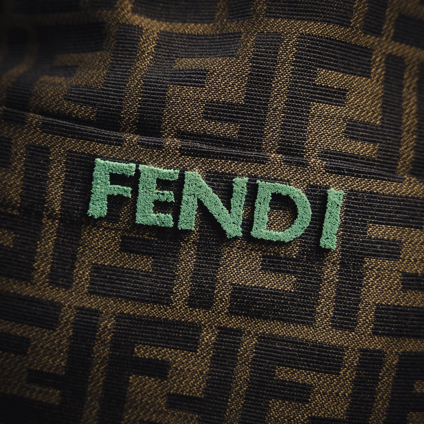 Fen jacquard short