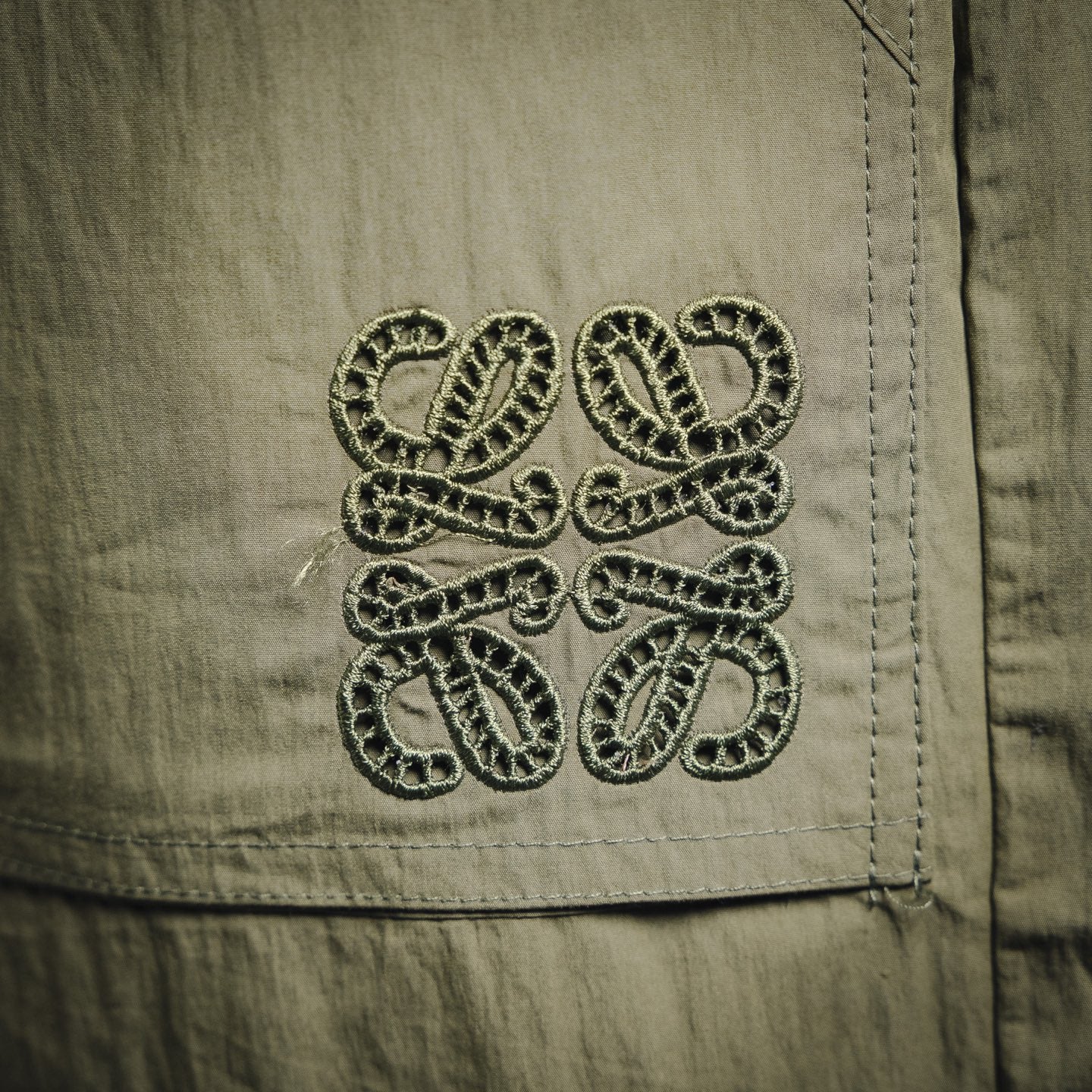 Loe 25ss embroidered short