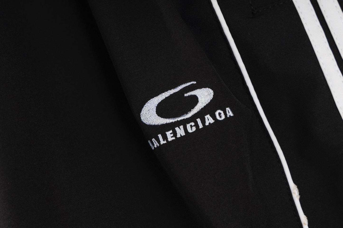 Balen 25ss embroidered pants